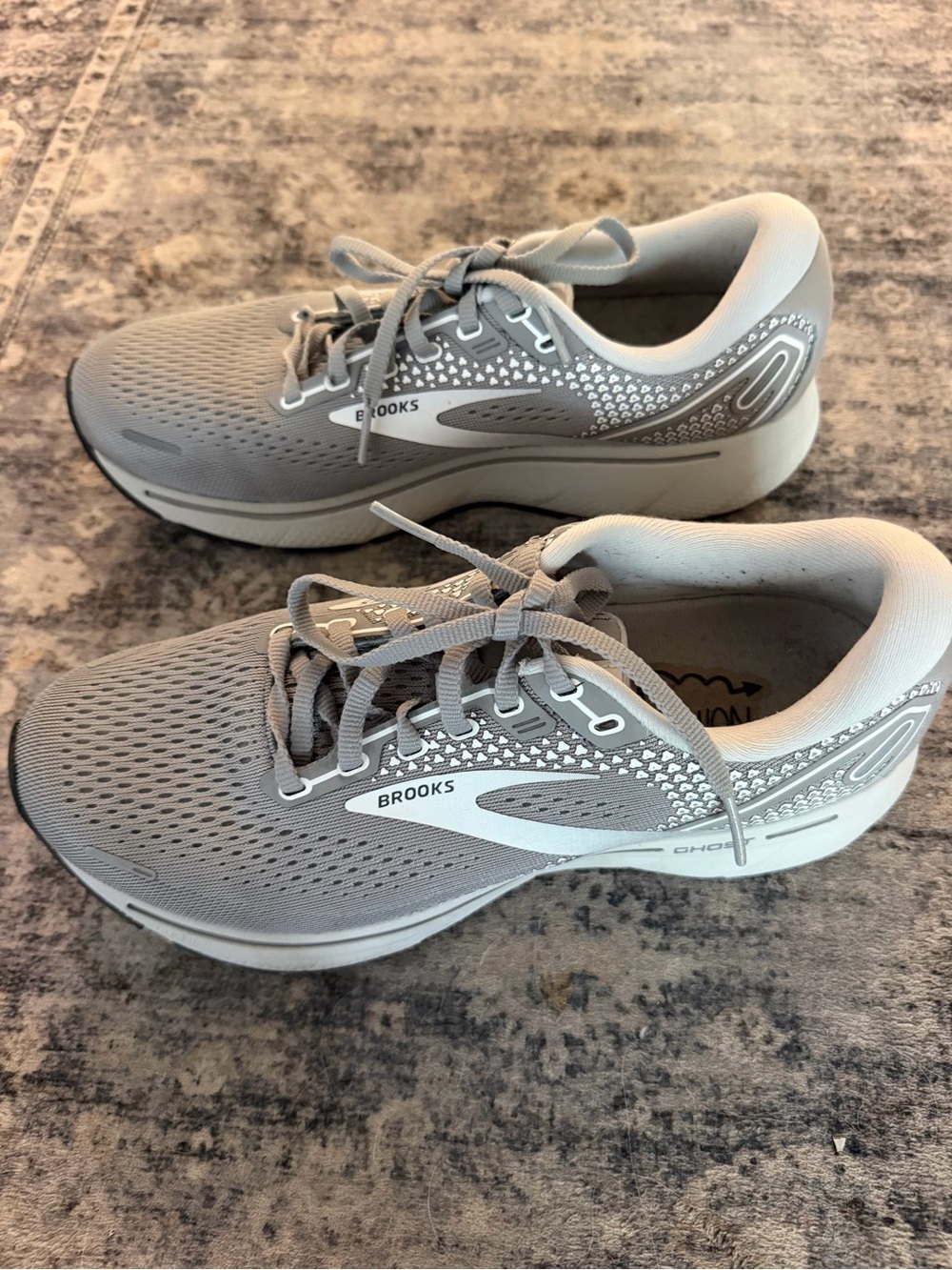 Brooks Women's Light Gray Athletic Running Shoes